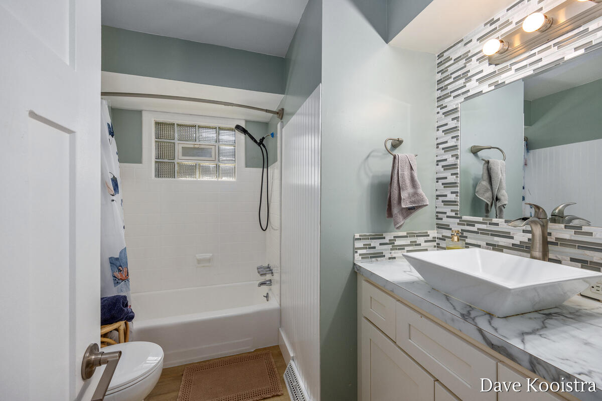 1704 Kentfield Street, Wyoming, MI, 49519