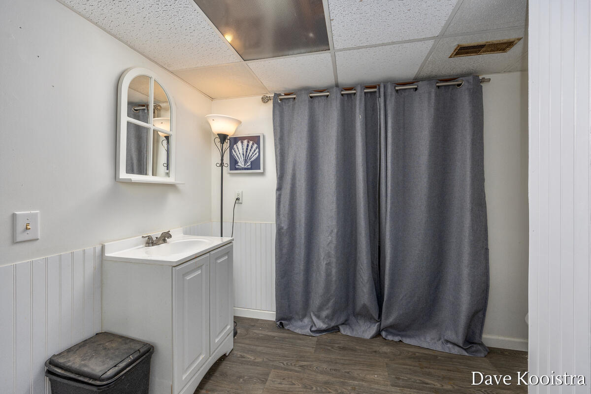 1704 Kentfield Street, Wyoming, MI, 49519