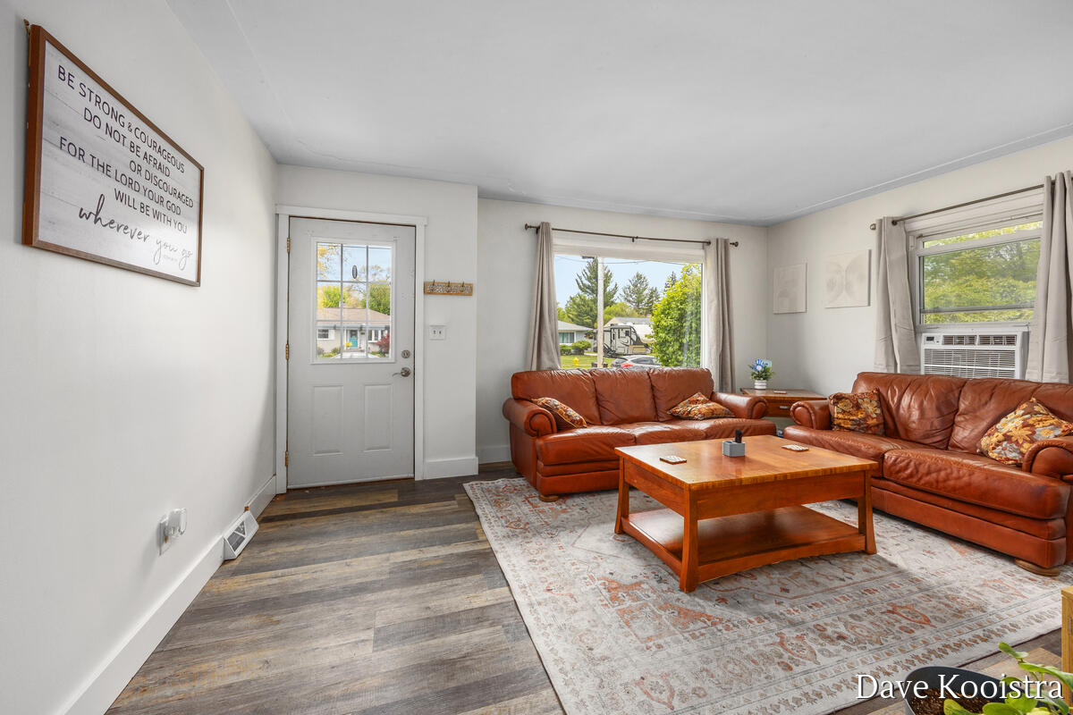 1704 Kentfield Street, Wyoming, MI, 49519