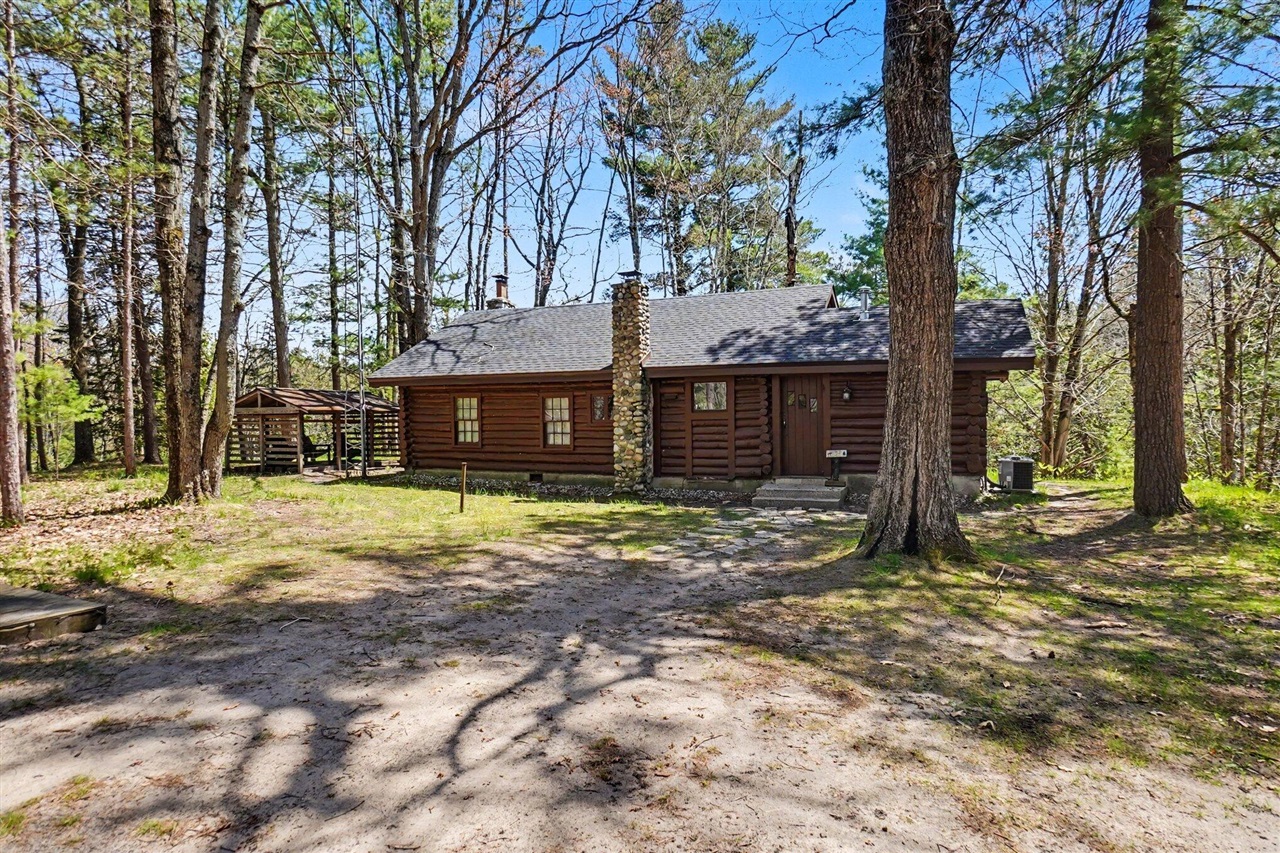 Homes for sale in Branch, MI | 7235 E Ridge Rd, Branch, MI 49402 | MLS# 70530600