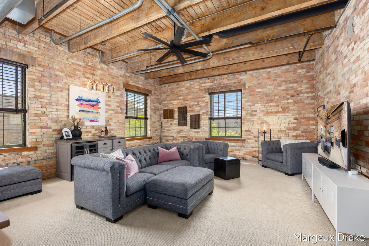 2nd image of 940 Monroe Ave #552, Grand Rapids, MI 49503 | MLS# 70530602