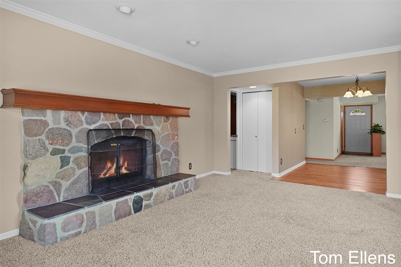 3705 Hazelwood Avenue, Wyoming, MI, 49519-3627