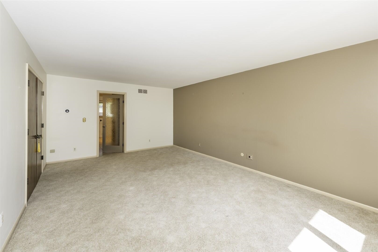 343 Hillcrest Boulevard, Ypsilanti, MI, 48197-4382
