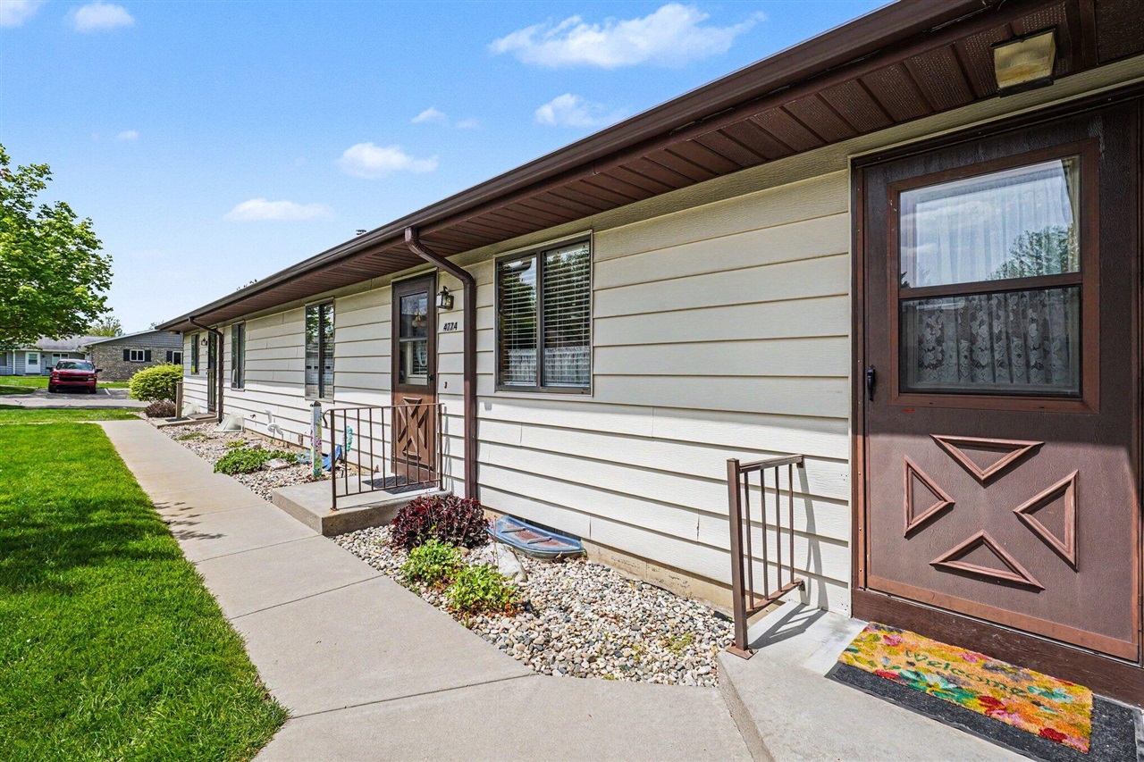 2nd image of 4772 Weston Ave, Kalamazoo, MI 49006 | MLS# 70530633