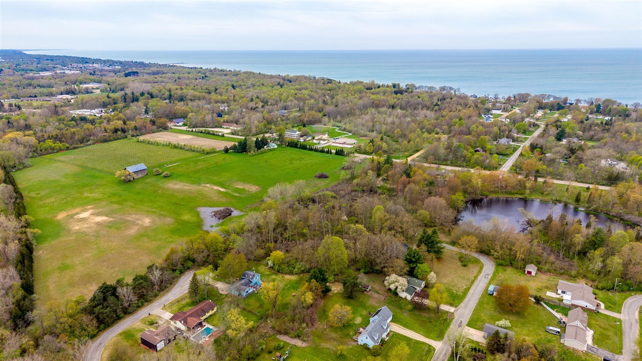 7263 Drew Lane, South Haven, MI, 49090-9619
