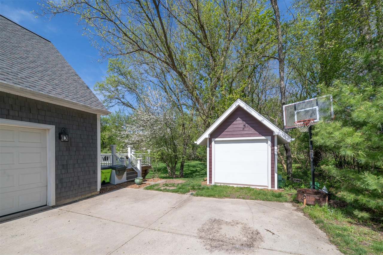 7395 Quail Ridge Drive, Dexter, MI, 48130-9341
