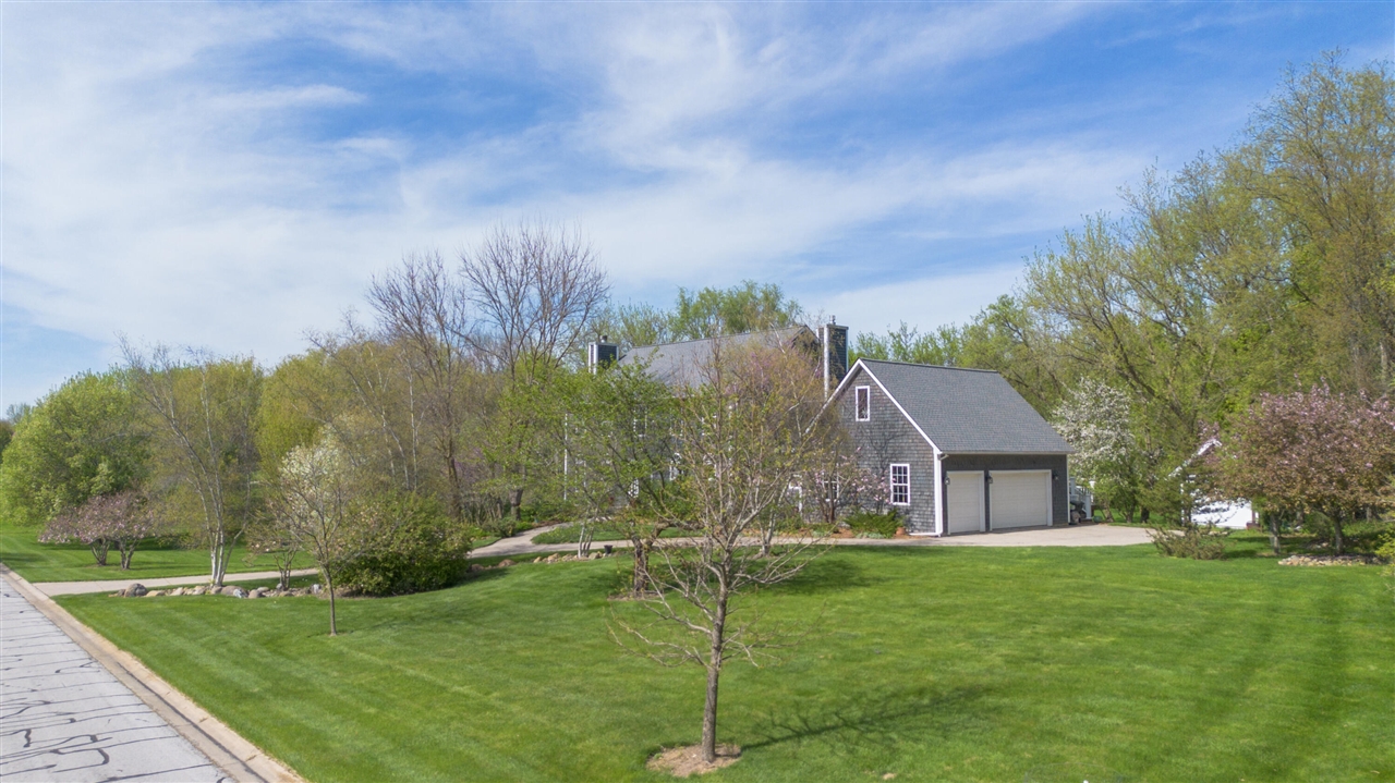 7395 Quail Ridge Drive, Dexter, MI, 48130-9341