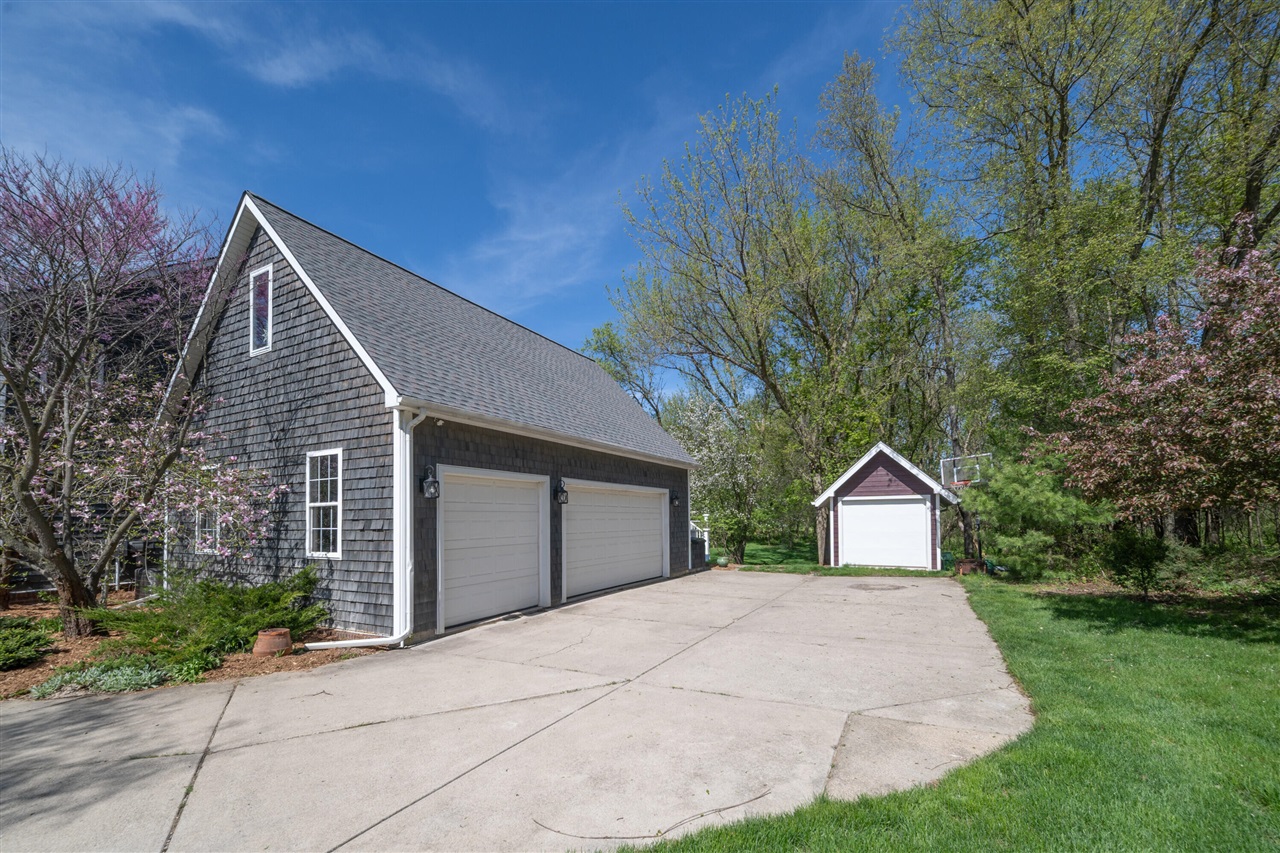 7395 Quail Ridge Drive, Dexter, MI, 48130-9341