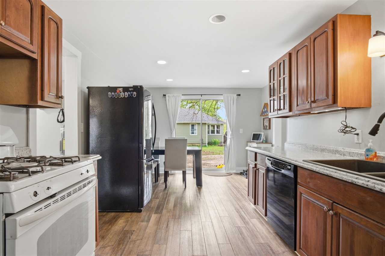 5686 Verta Drive, Belmont, MI, 49306-9493