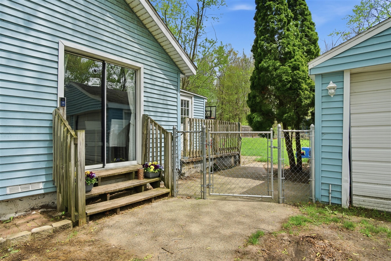 5686 Verta Drive, Belmont, MI, 49306-9493