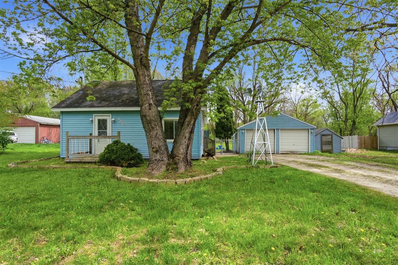 5686 Verta Drive, Belmont, MI, 49306-9493