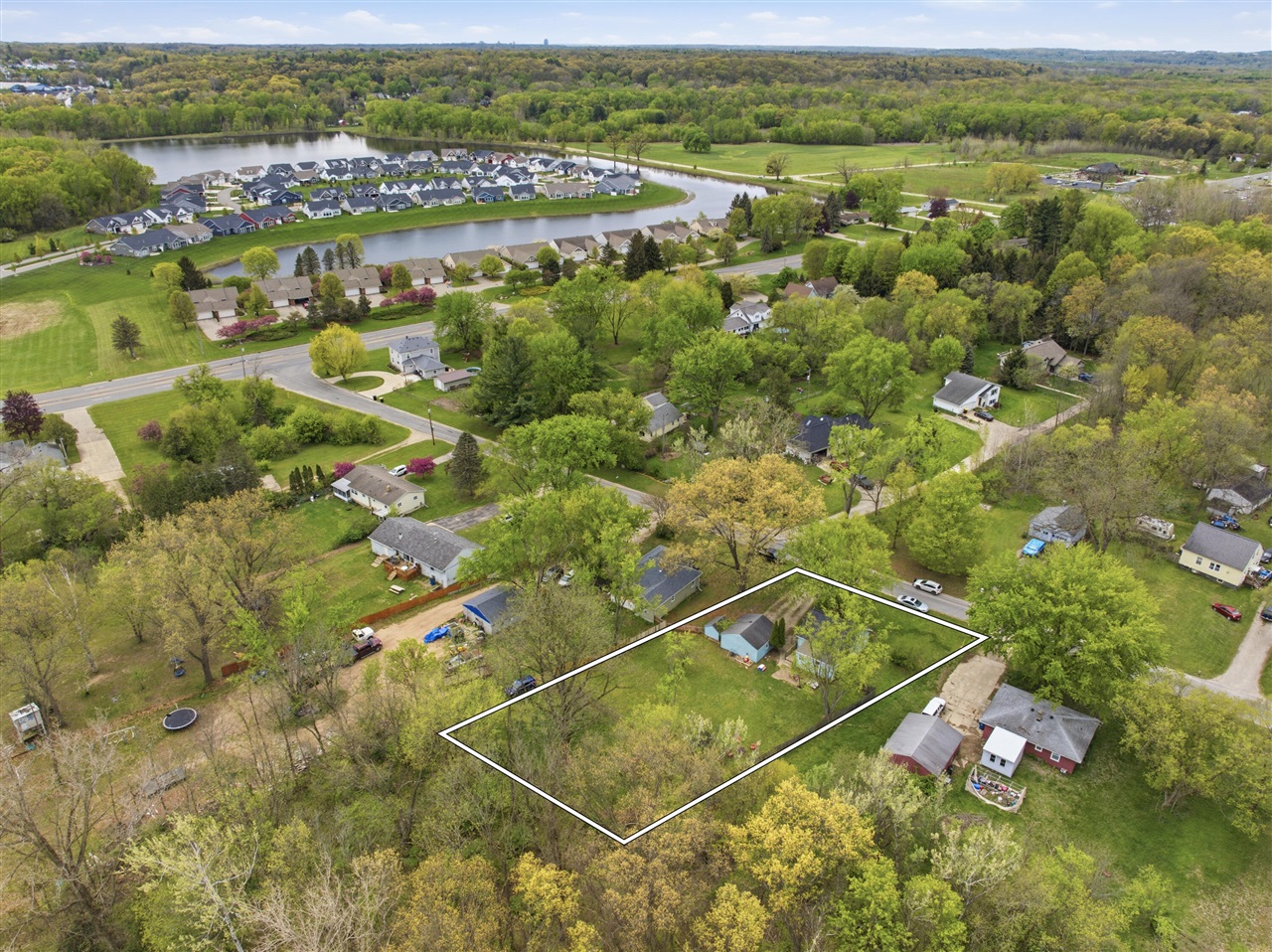 5686 Verta Drive, Belmont, MI, 49306-9493