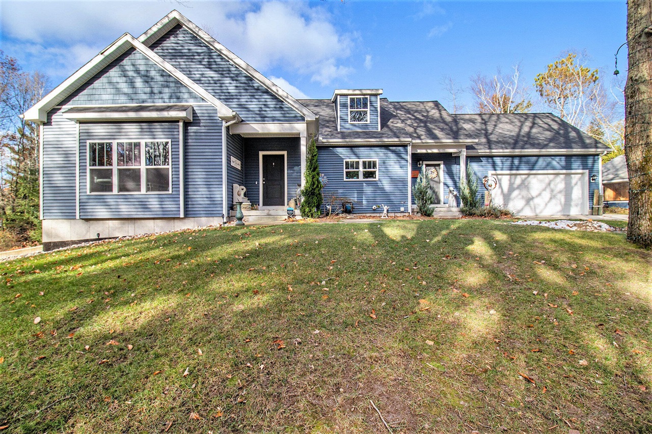 6774 Mears Road, Ludington, MI, 49431-9469