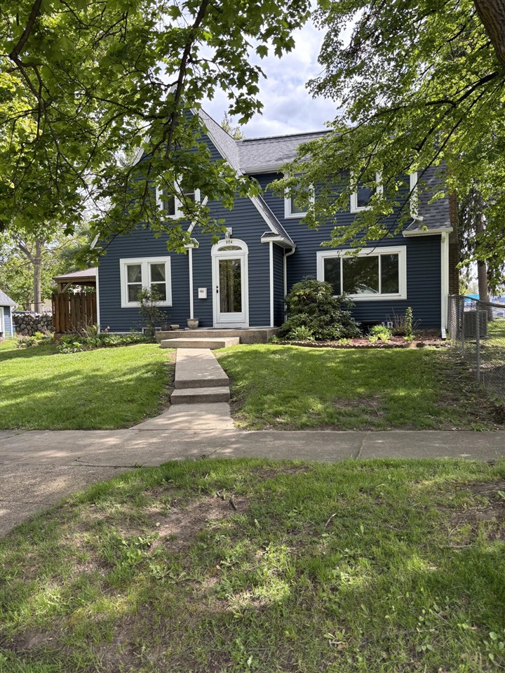 904 Homecrest Avenue, Kalamazoo, MI, 49001-4321