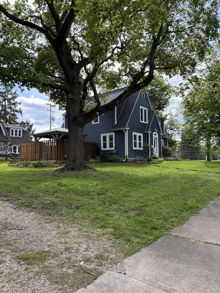 904 Homecrest Avenue, Kalamazoo, MI, 49001-4321