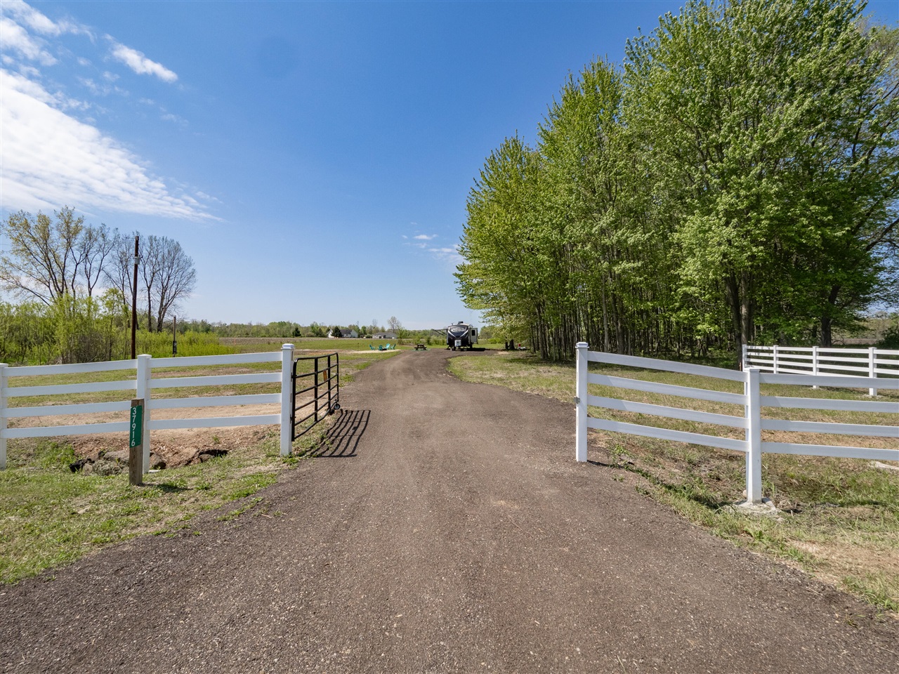 37916 County Road 665, Paw Paw, MI, 49079