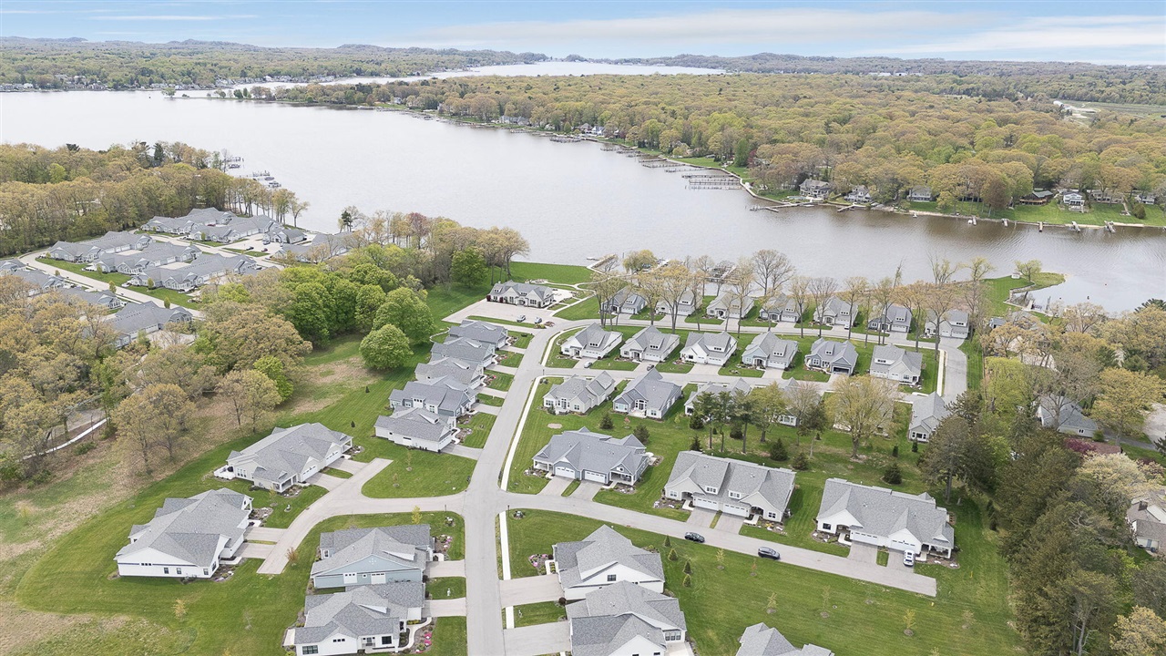 152 Jeans Meadow Court, Holland, MI, 49424