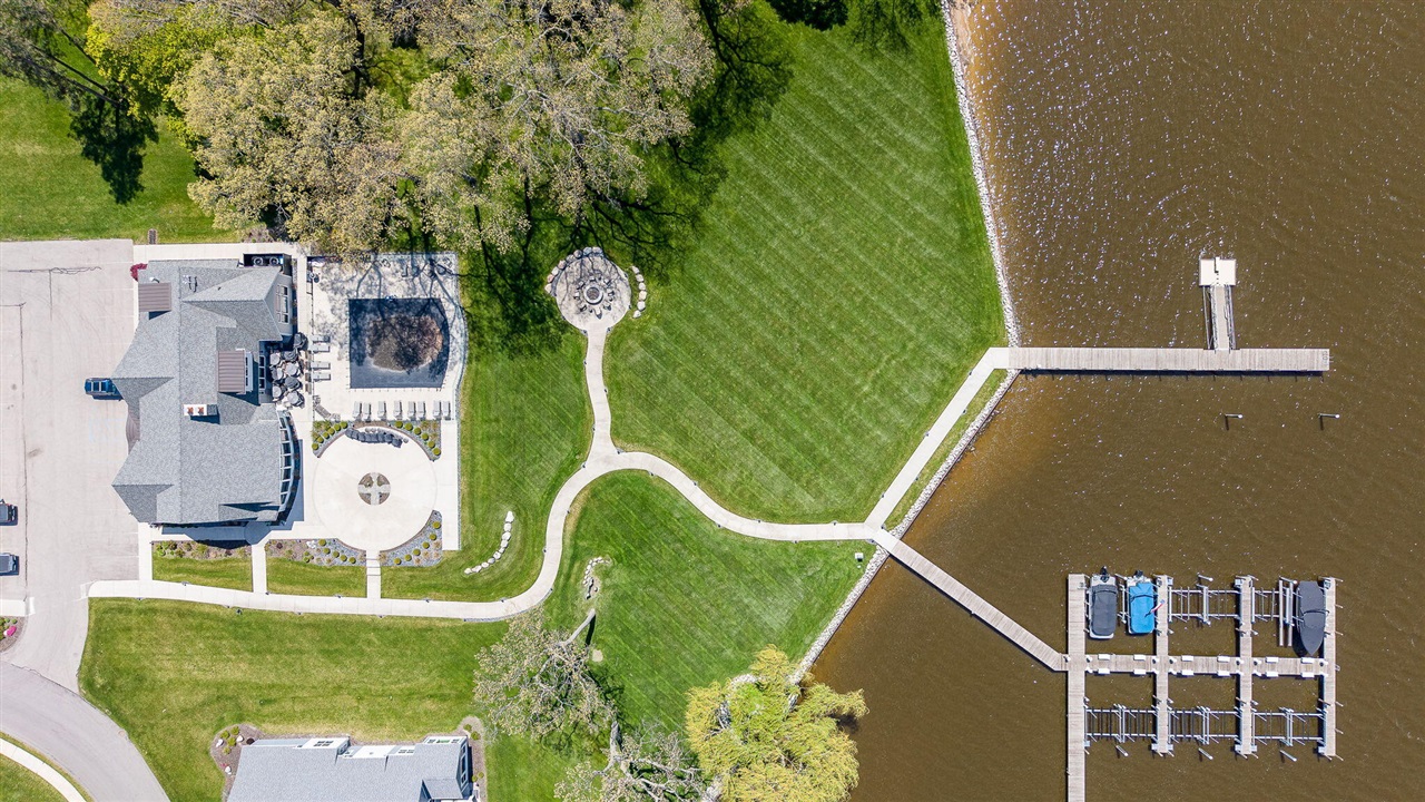 152 Jeans Meadow Court, Holland, MI, 49424