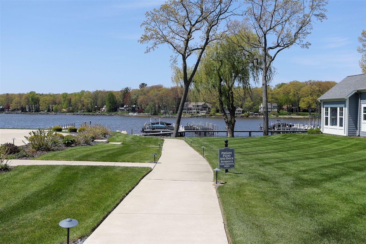 152 Jeans Meadow Court, Holland, MI, 49424
