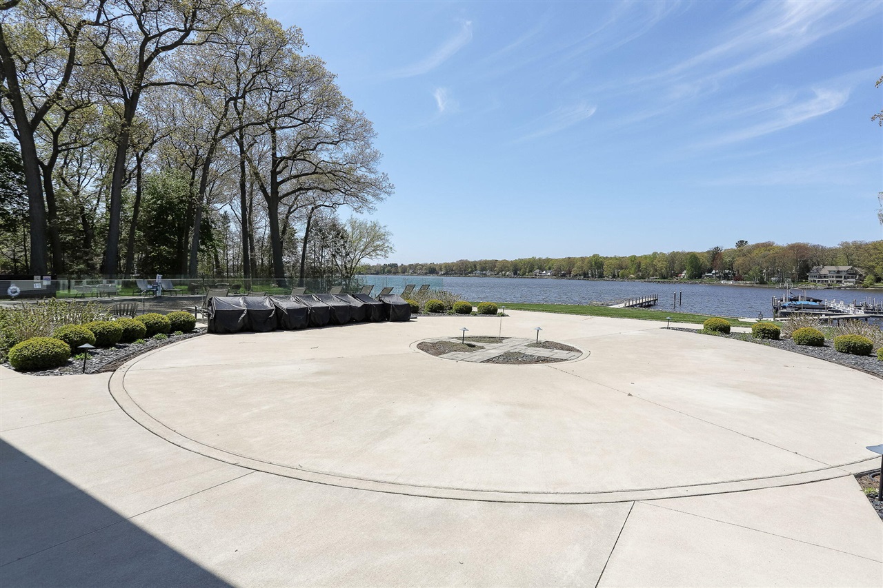 152 Jeans Meadow Court, Holland, MI, 49424