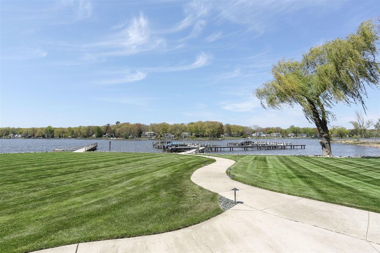 152 Jeans Meadow Court, Holland, MI, 49424