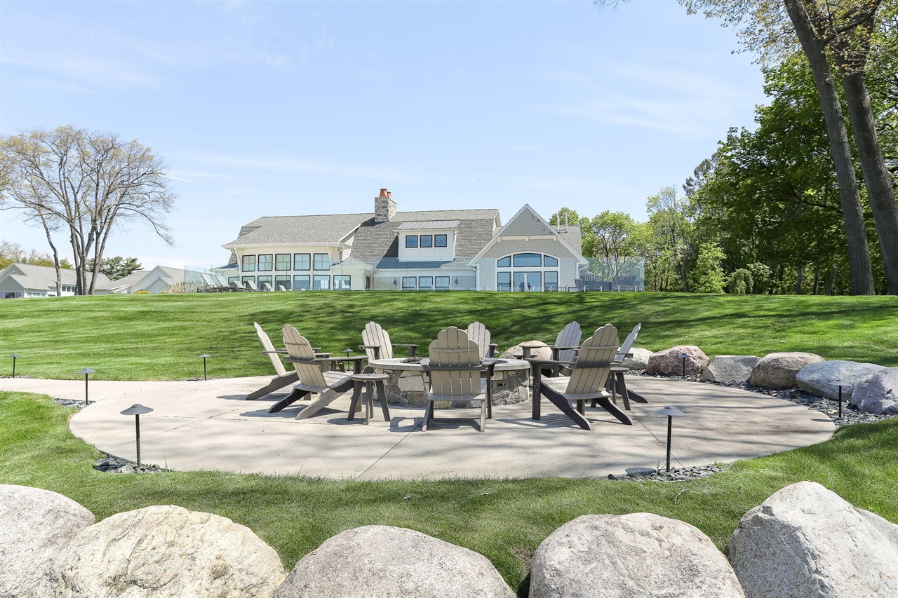 152 Jeans Meadow Court, Holland, MI, 49424