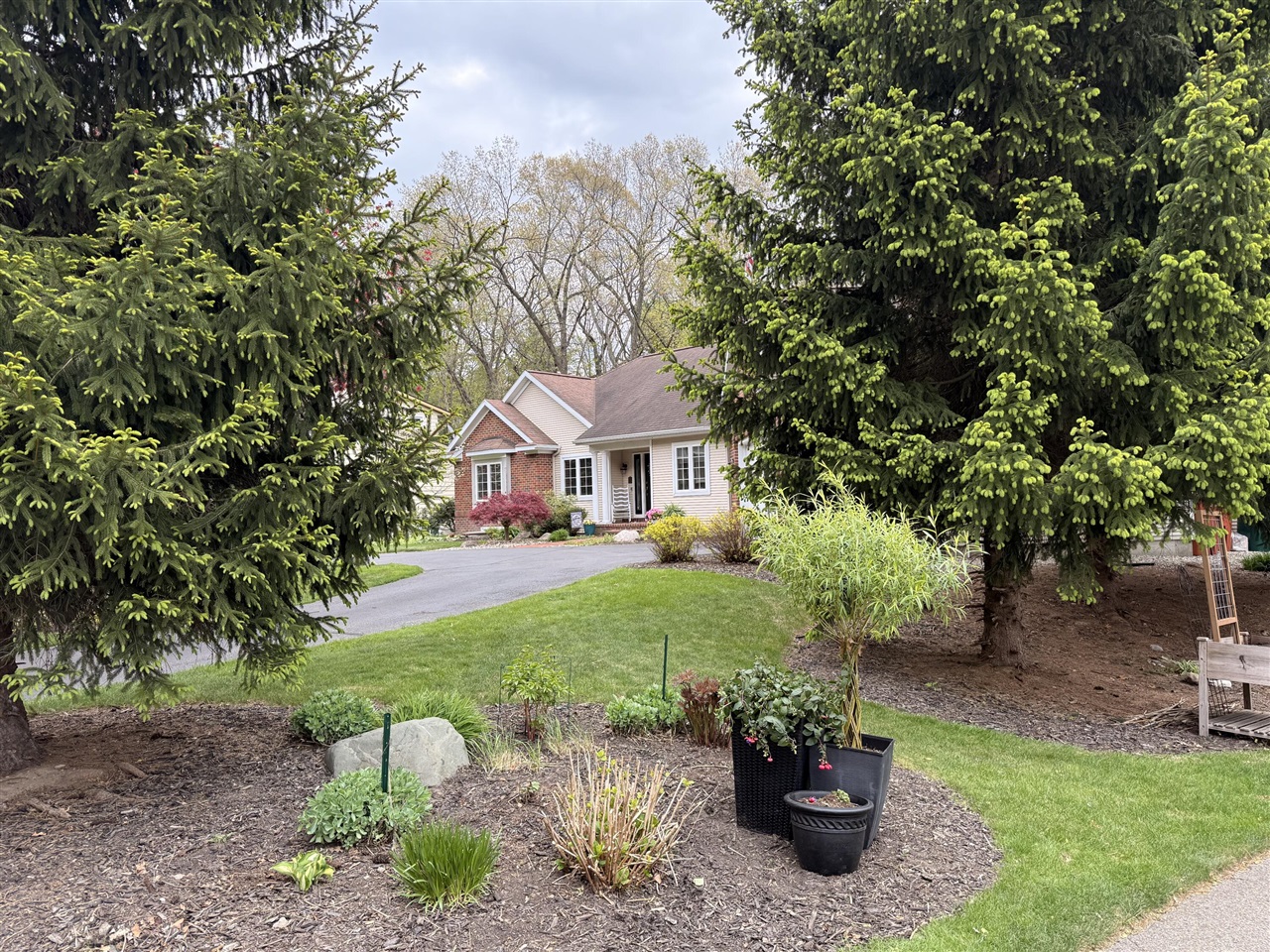 2084 Timberview Drive, Grand Rapids, MI, 49525-1245