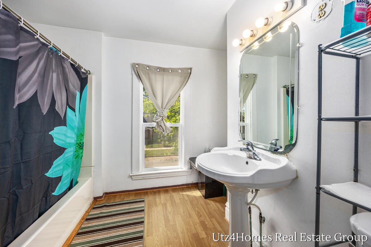 139 Sutton Street, Grand Rapids, MI, 49507-2932