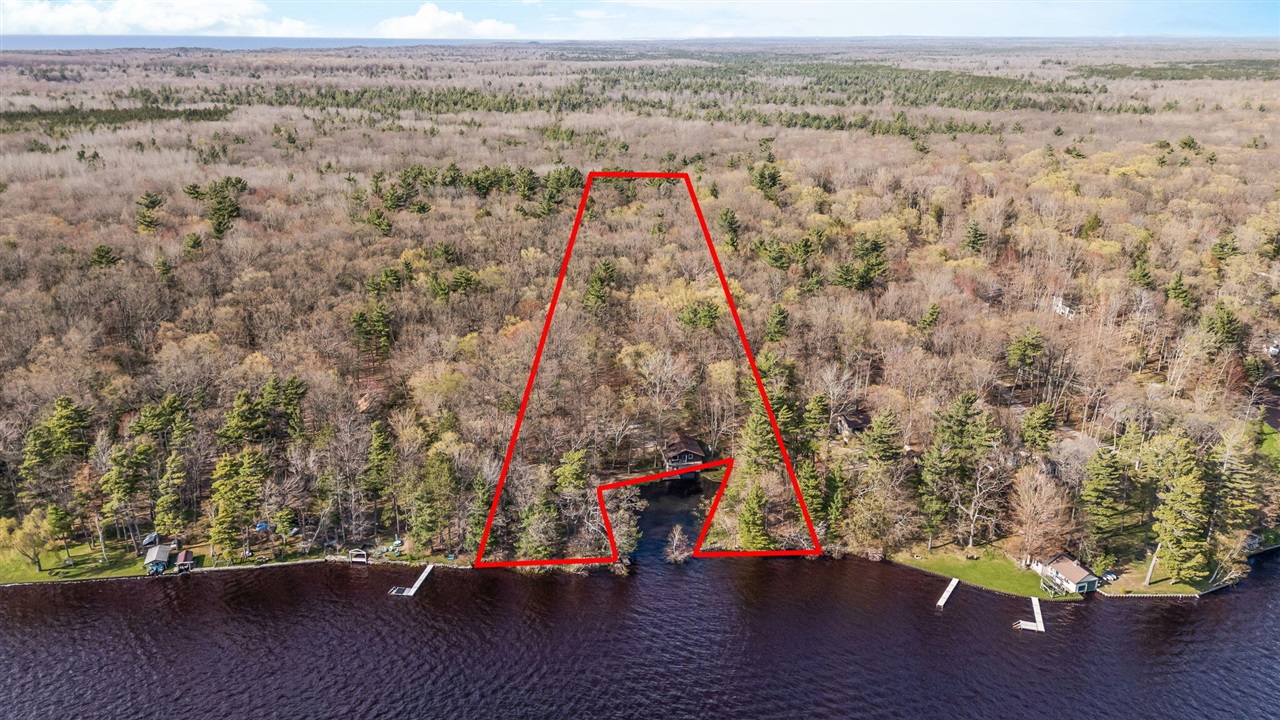 5717 W Pleasant Hill Road, Free Soil, MI, 49411-9724