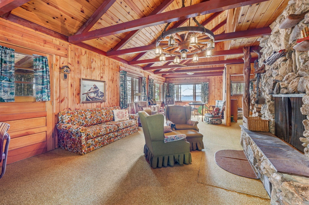 5717 W Pleasant Hill Road, Free Soil, MI, 49411-9724