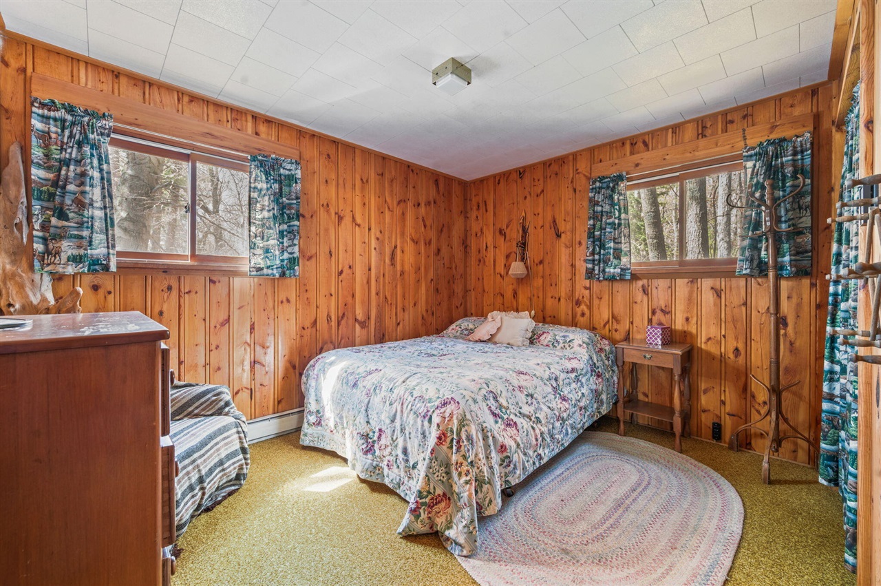 5717 W Pleasant Hill Road, Free Soil, MI, 49411-9724