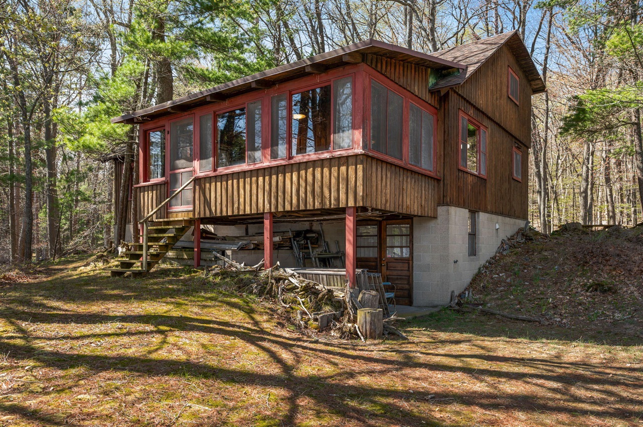 5717 W Pleasant Hill Road, Free Soil, MI, 49411-9724