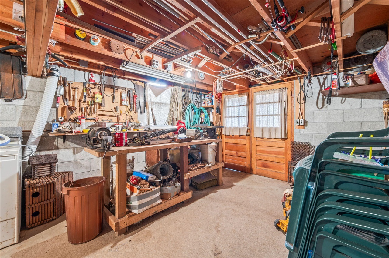 5717 W Pleasant Hill Road, Free Soil, MI, 49411-9724