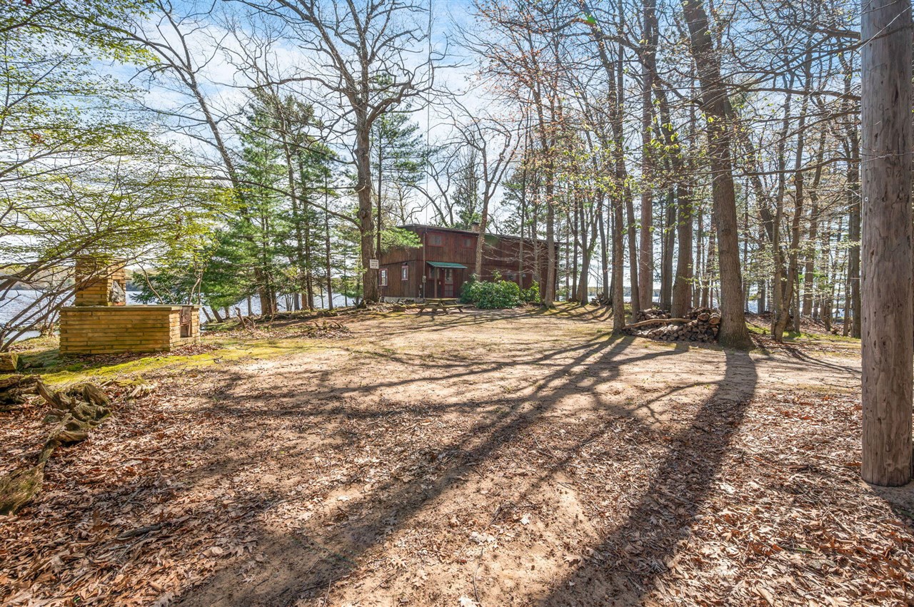 5717 W Pleasant Hill Road, Free Soil, MI, 49411-9724
