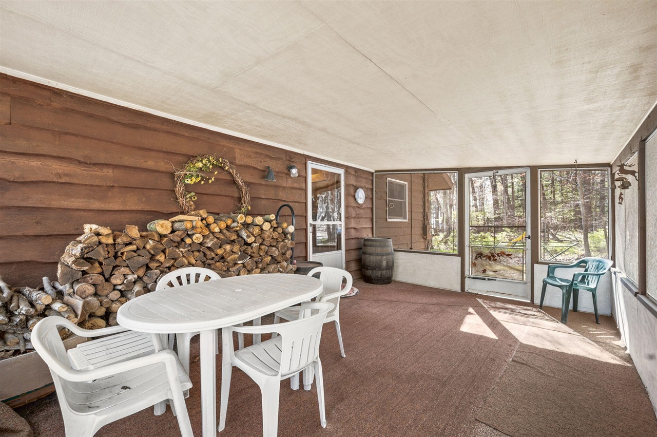 5717 W Pleasant Hill Road, Free Soil, MI, 49411-9724