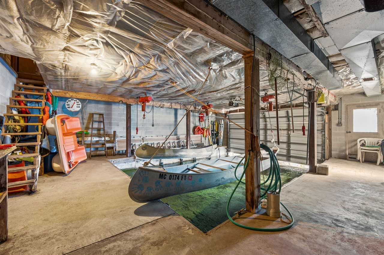 5717 W Pleasant Hill Road, Free Soil, MI, 49411-9724