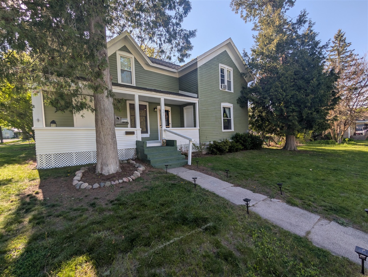 301 N Smith Street, Greenville, MI, 48838-1821