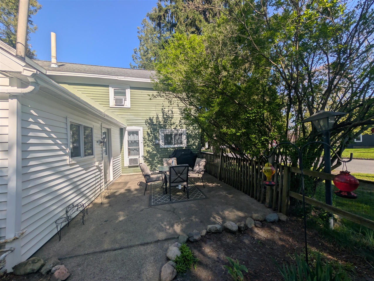 301 N Smith Street, Greenville, MI, 48838-1821