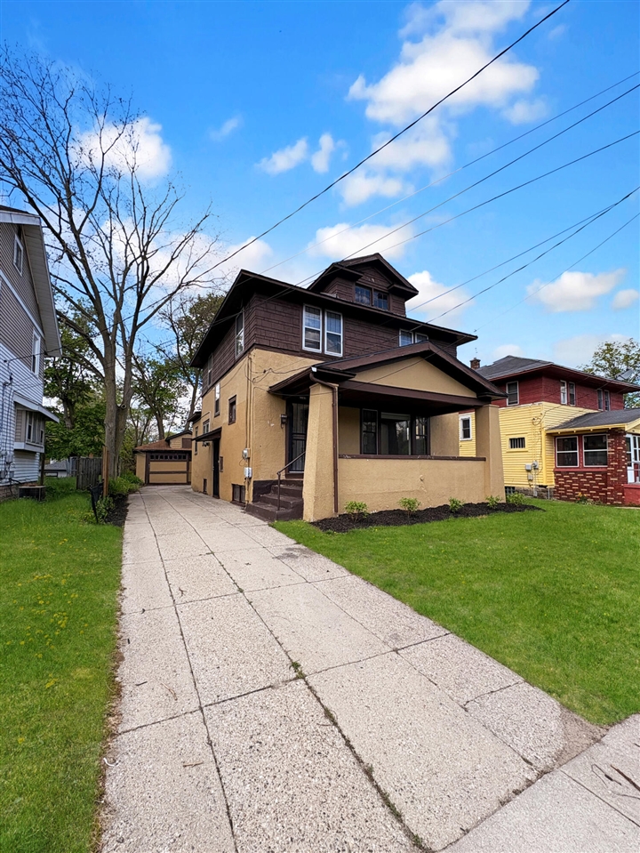 1107 Neland Avenue, Grand Rapids, MI, 49507-1442