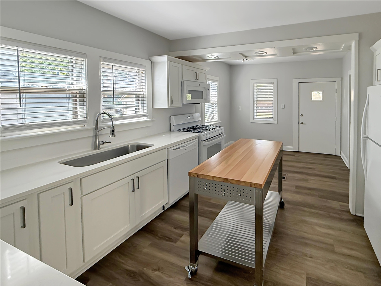 1107 Neland Avenue, Grand Rapids, MI, 49507-1442