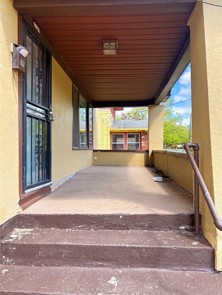 1107 Neland Avenue, Grand Rapids, MI, 49507-1442