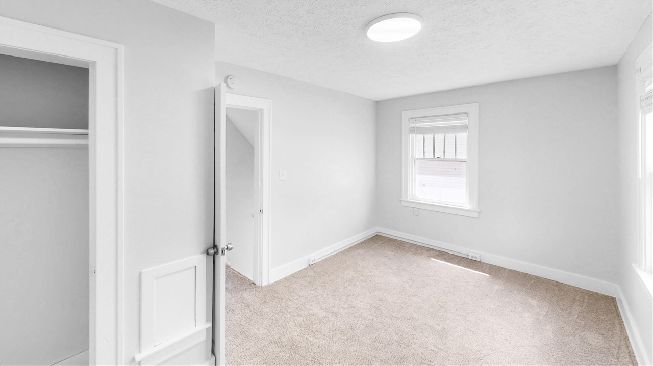 1107 Neland Avenue, Grand Rapids, MI, 49507-1442