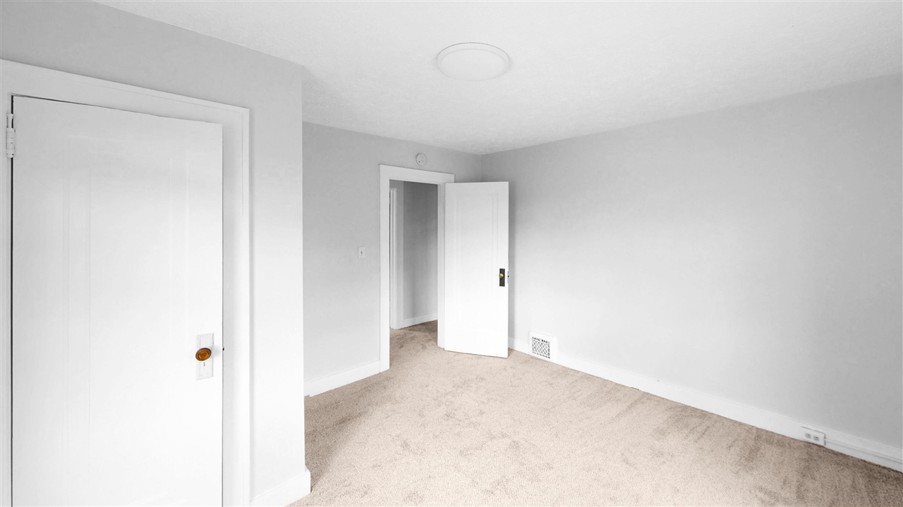 1107 Neland Avenue, Grand Rapids, MI, 49507-1442