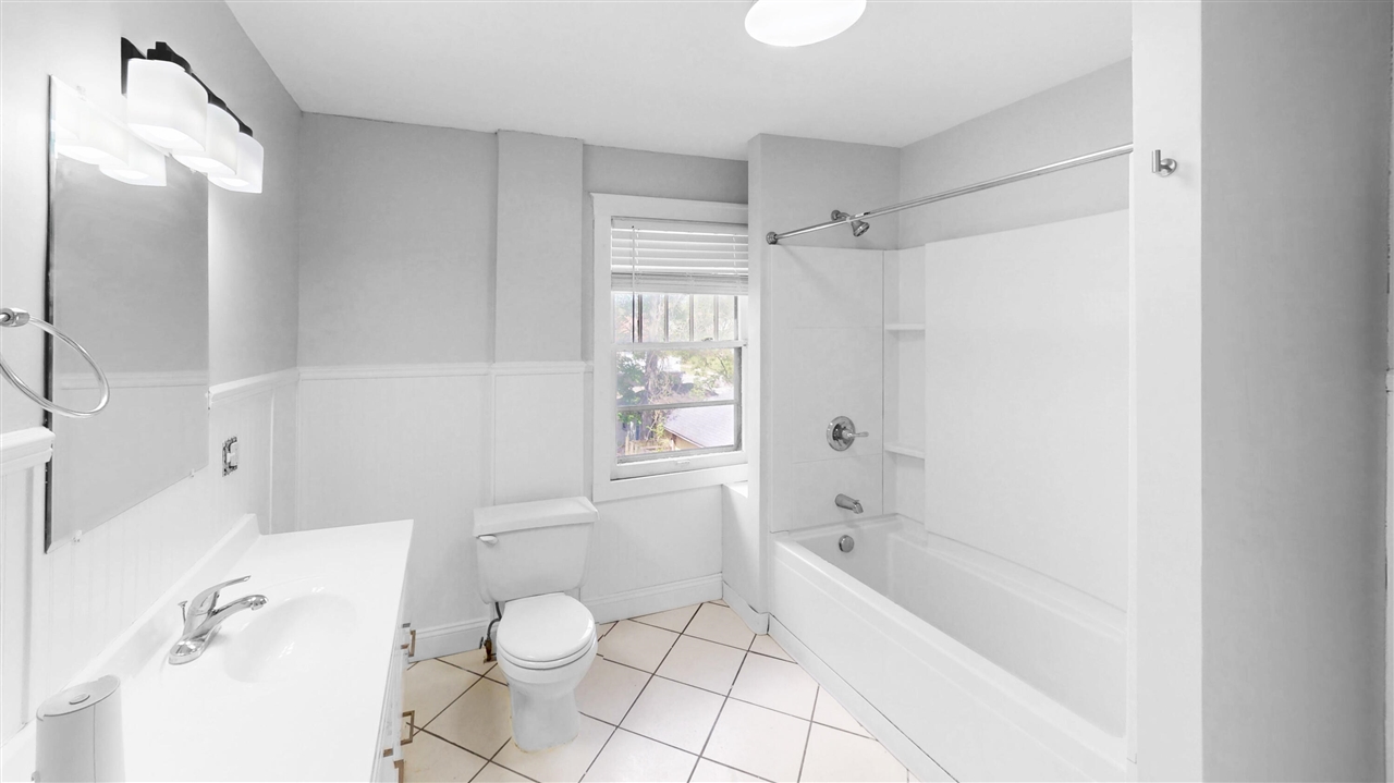 1107 Neland Avenue, Grand Rapids, MI, 49507-1442