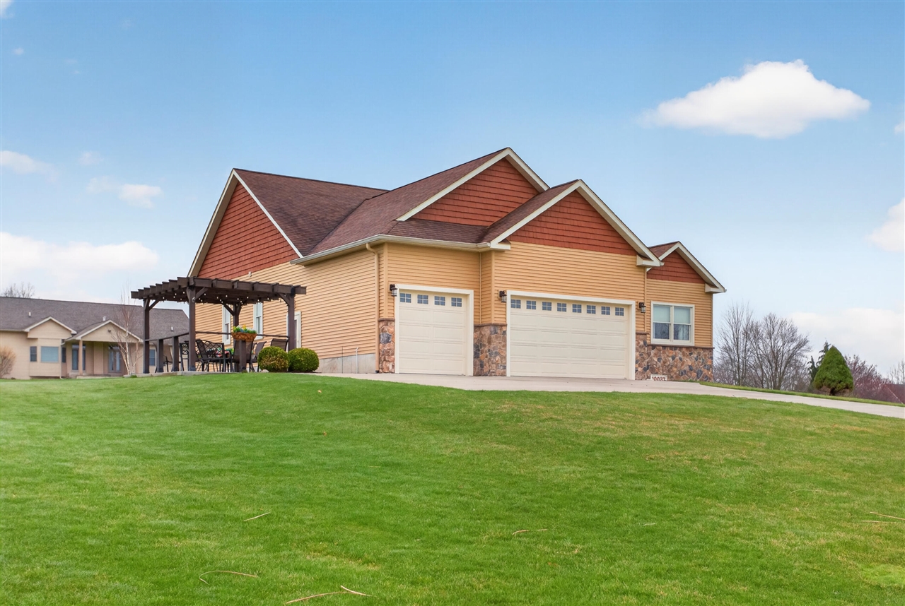 10037 Whitetail Lane, Jackson, MI, 49201-7261