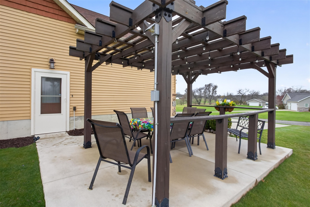10037 Whitetail Lane, Jackson, MI, 49201-7261