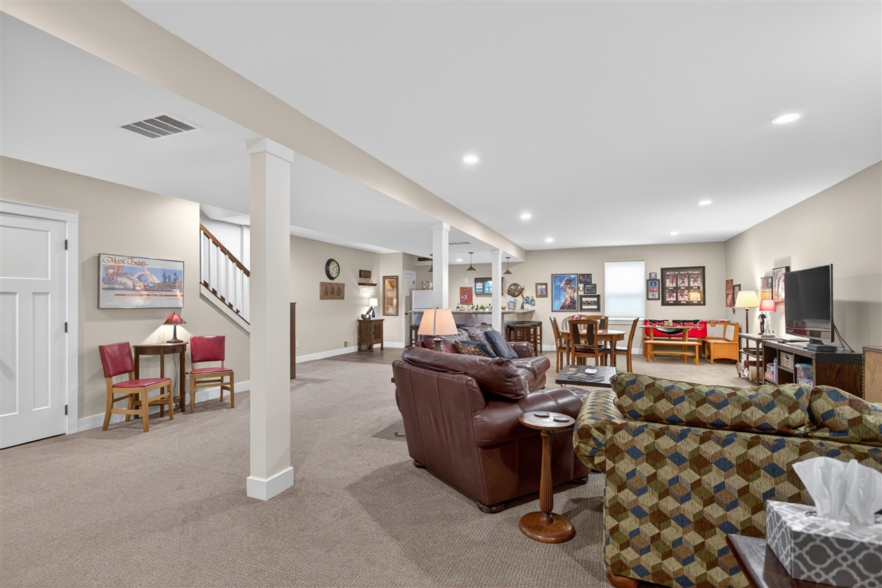 10037 Whitetail Lane, Jackson, MI, 49201-7261