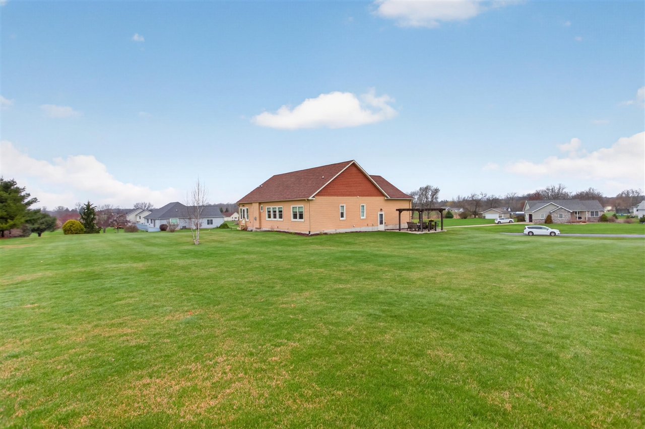 10037 Whitetail Lane, Jackson, MI, 49201-7261