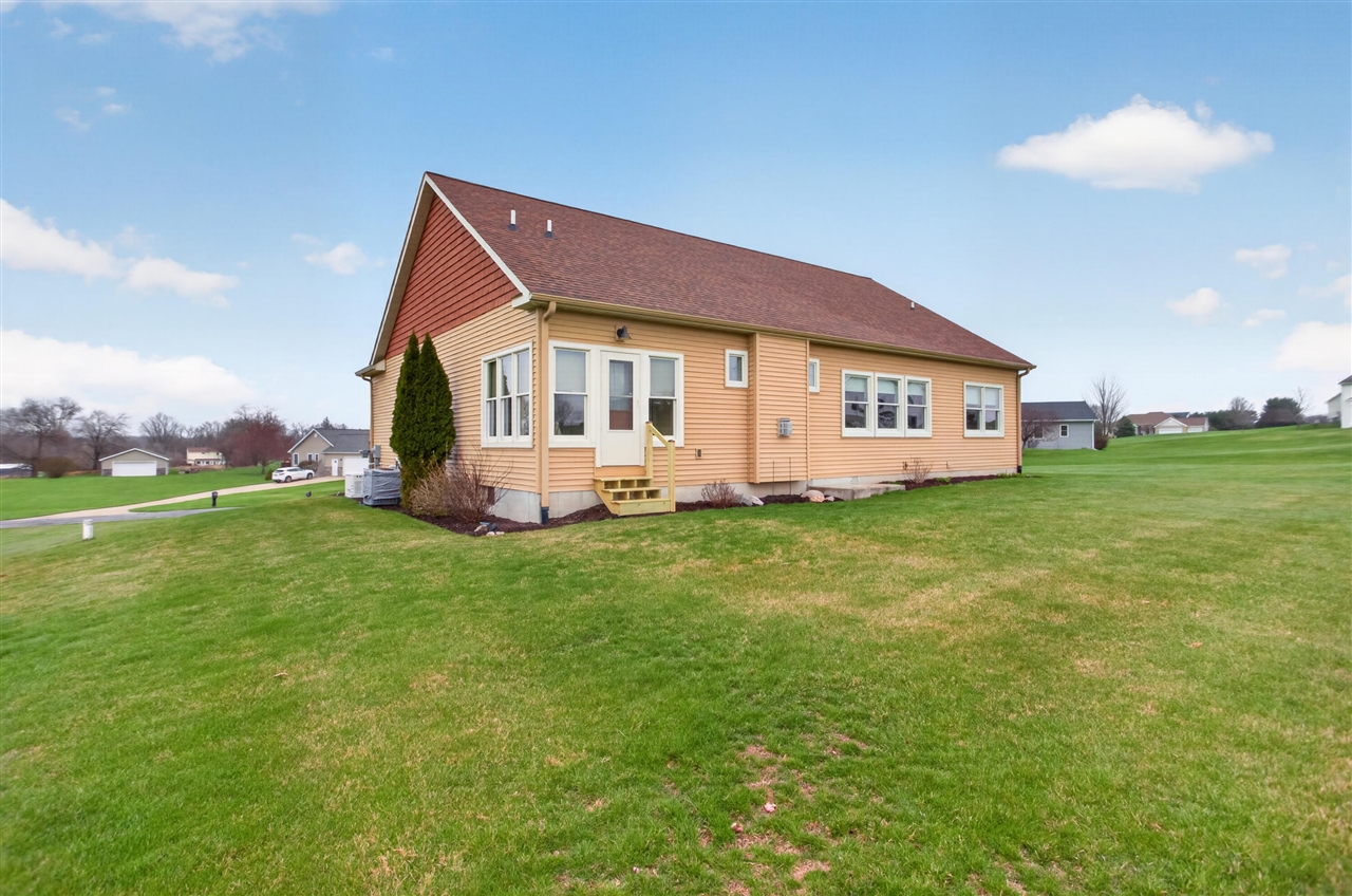 10037 Whitetail Lane, Jackson, MI, 49201-7261