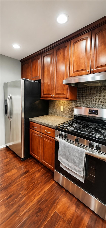 3rd image of 24264 Bashian Dr, Novi, MI 48375 | MLS# 70530843